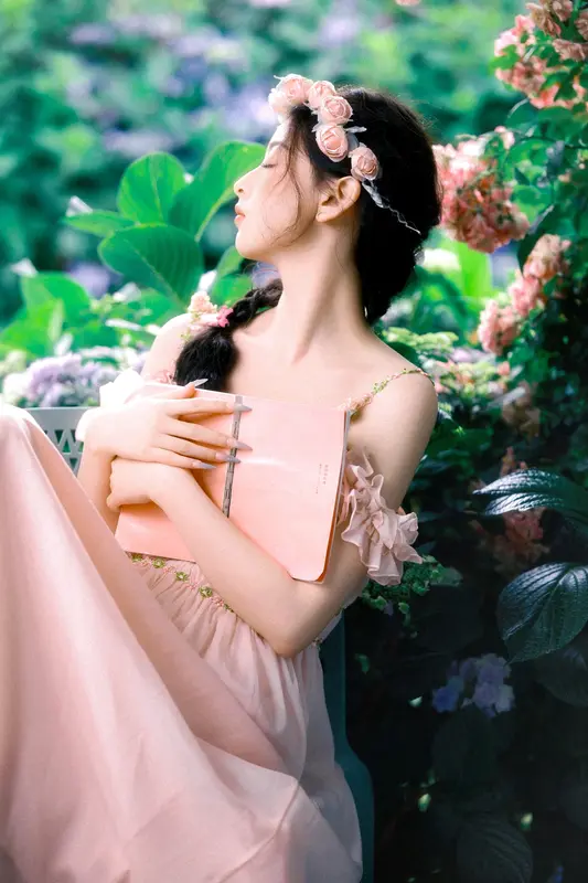 [YITUYU艺图语]2025.02.15 浪漫花园 星星熊 - 艺图语