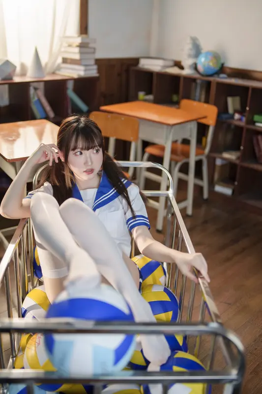 [YITUYU艺图语]2025.02.17 jk体操服女孩 冰冷企鹅 - 艺图语